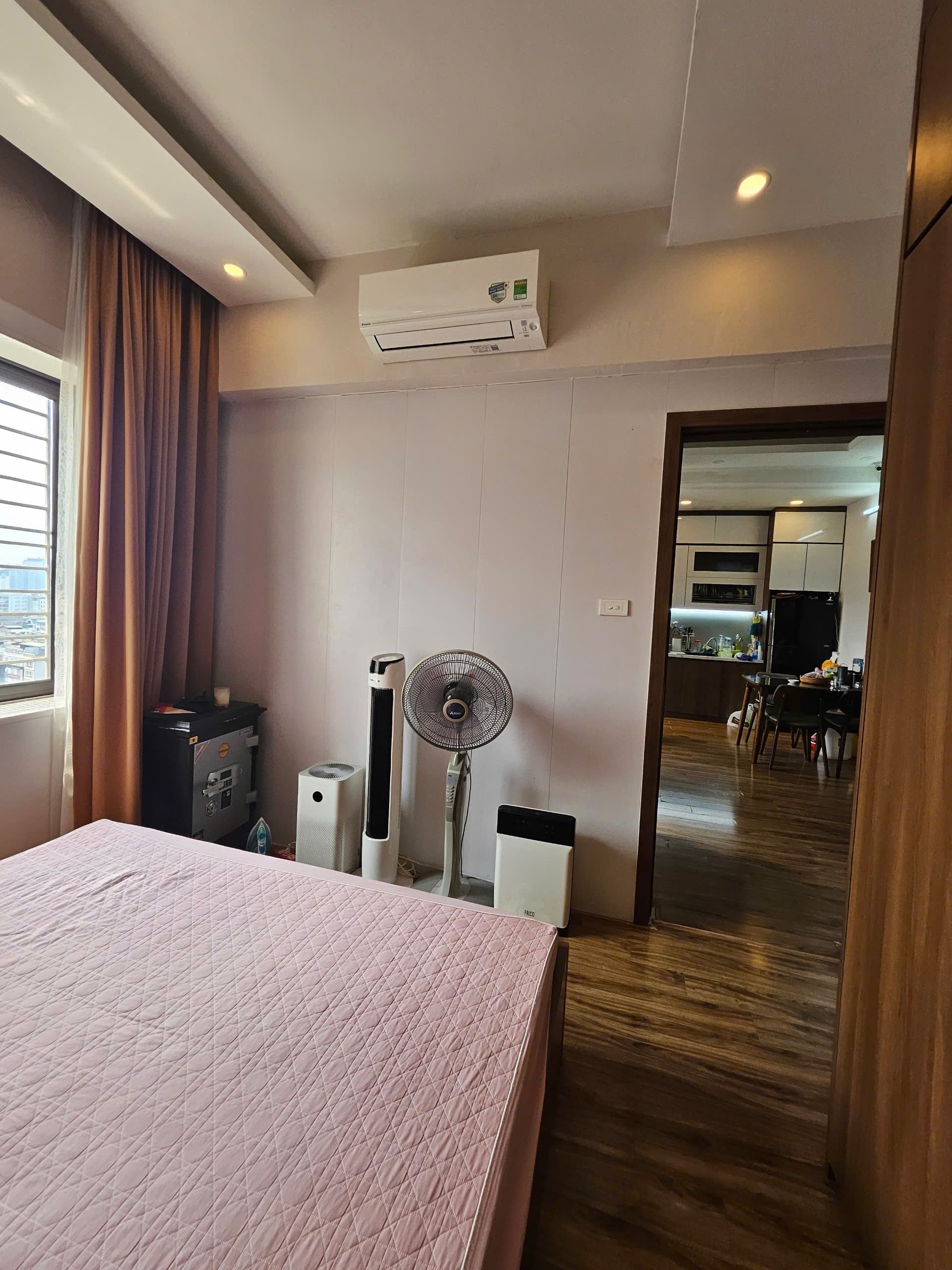 Căn hộ chung cư đường Trần Đăng Ninh 52m2 2ngủ 1wc nhà đẹp khách mua về ở luôn giá 5,5 tỷ