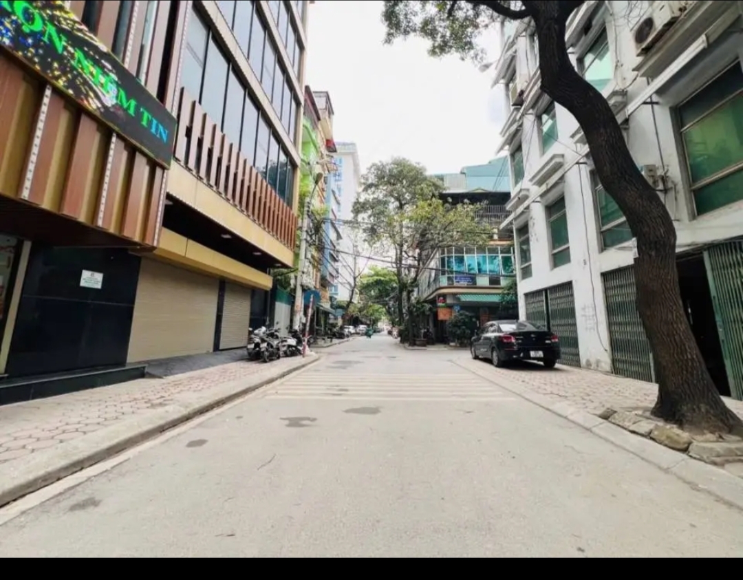 Bán nhà riêng đường Võ chí công, tây hồ, 6 tầng ,thang máy full nội thất giá 14 tỷ