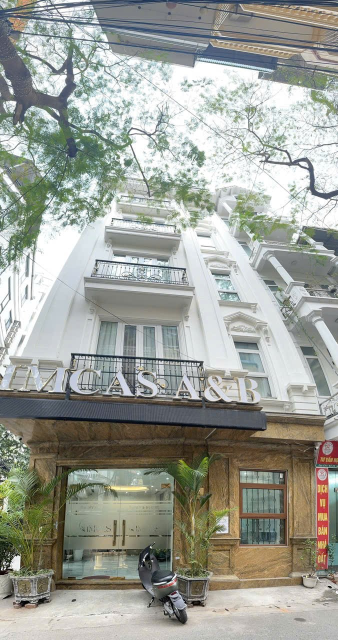 9 TẦNG THANG MÁY - CẠNH HỒ - NGÕ ĐẸP - Ô TÔ ĐỖ CỬA - ĐỂ Ở HOẶC KINH DOANH VĂN PHÒNG - MẶT TIỀN RỘNG. GIÁ 24.4 TỶ