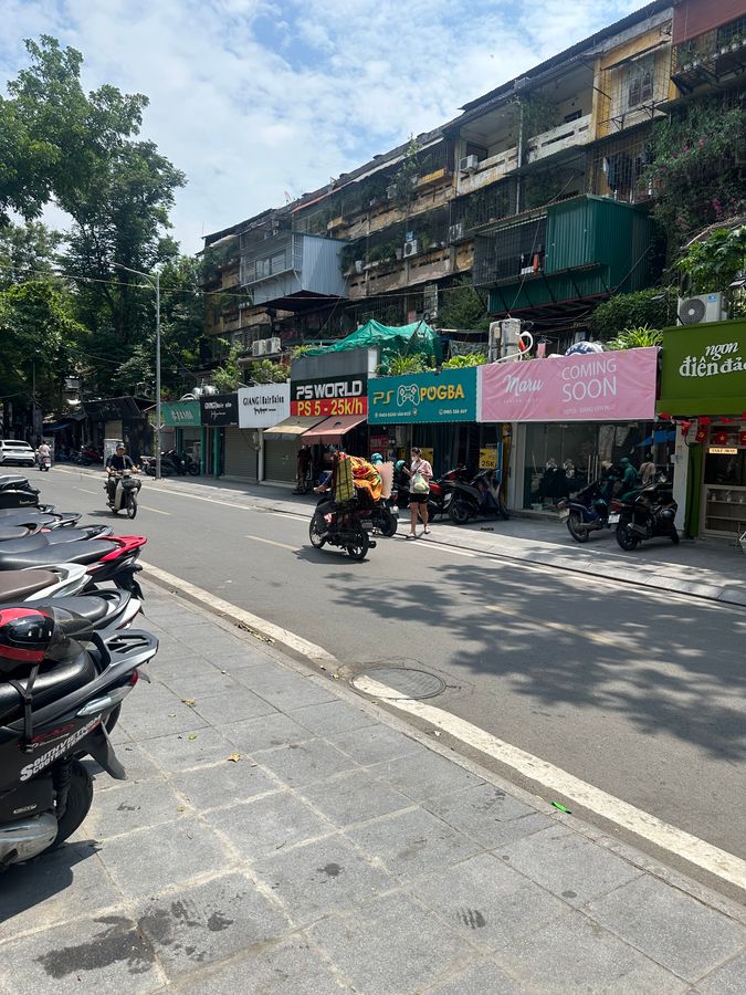 SIÊU PHẨM – MẶT PHỐ ĐẶNG VĂN NGỮ – TRUNG TÂM ĐỐNG ĐA Diện tích: 65m² Mặt tiền gần 9m Giá chào: nhỉnh 15 tỷ