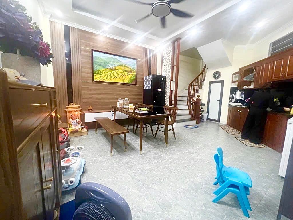 Phương Liệt- Nhà đẹp- diện tích khủng-Gần hồ, thoáng mát- Giá tốt- Tiện ích siêu nhiều