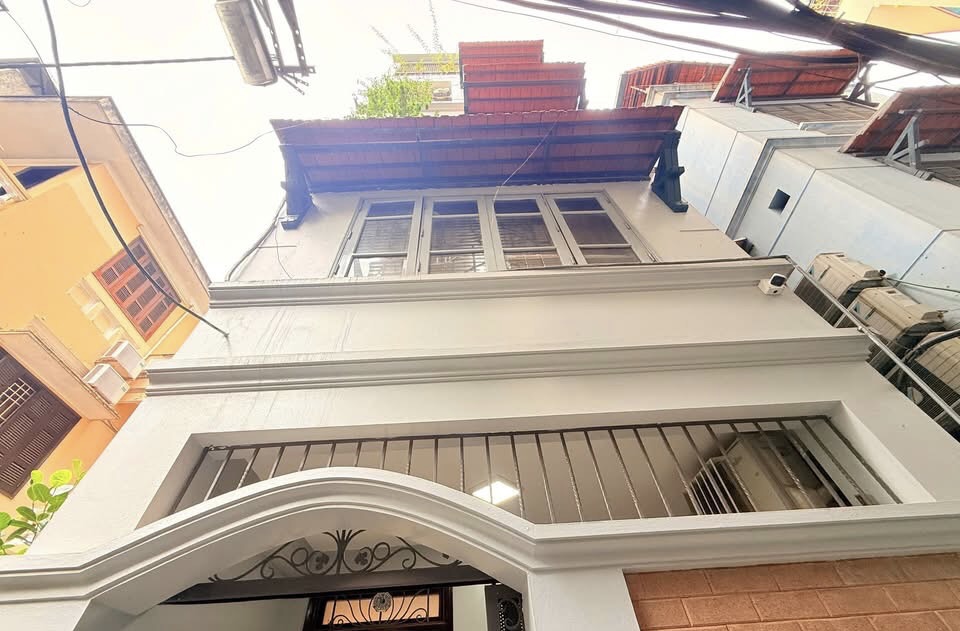 Cạnh Hồ Tây- Gần chợ Bưởi- Nhà đẹp, ở sướng- Không bao giờ lo tắc đường- Đi lại thuận tiện