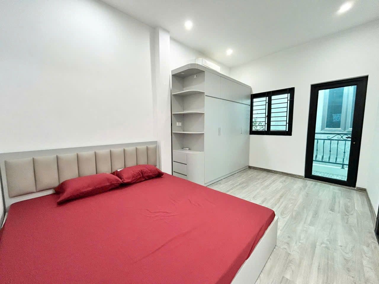 BÁN NHÀ 2 TẦNG ĐẸP – LÀNG CỔ ĐÔNG NGẠC