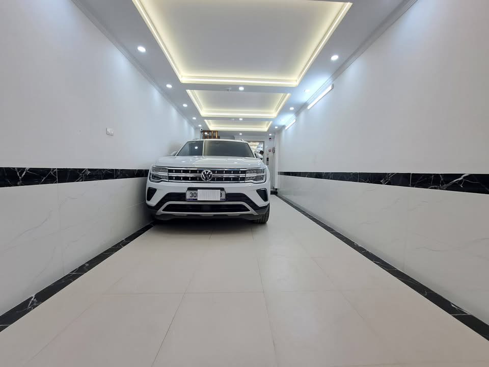 8 tầng - Thang máy- Oto ngủ trong nhà-Trung tâm Thanh Xuân- Nhà đẹp long lanh chỉ việc xách valy về ở