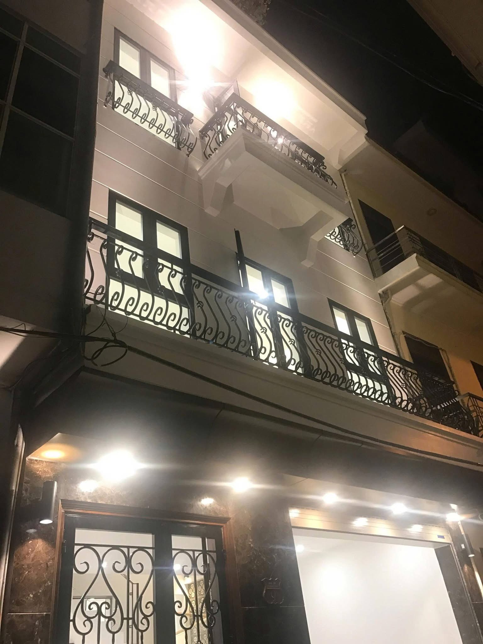 NHÀ ĐẸP PHÂN LÔ–MẶT NGÕ ÔTÔ- TÔN ĐỨC THẮNG– ĐỐNG ĐA- Mt 6,2m- 25 tỷ