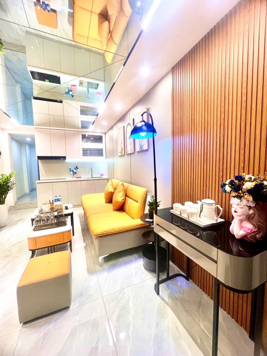 BÁN NHÀ ĐẸP NGÕ 596 HOÀNG HOA THÁM – 5 TẦNG THANG MÁY