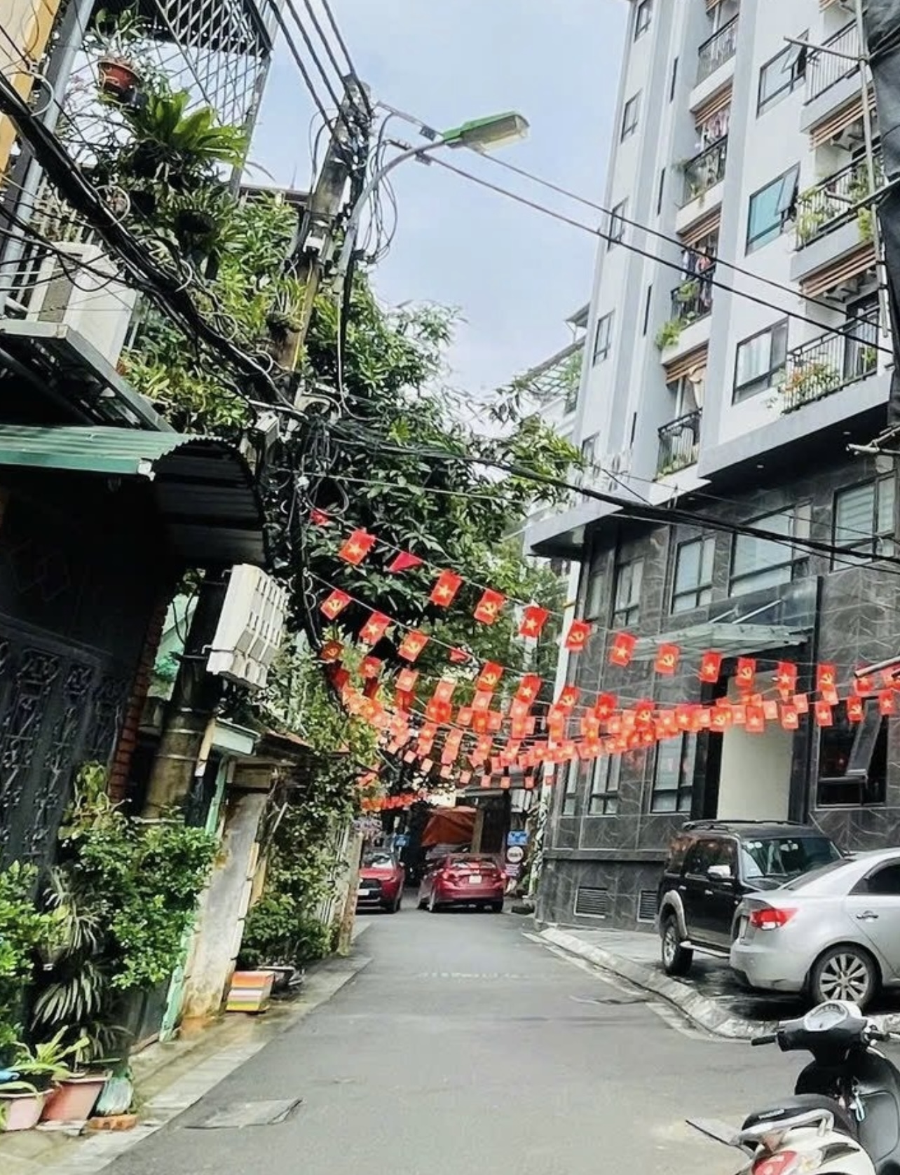 BÁN TOÀ NHÀ VĂN PHÒNG KẾT HỢP CHO THUÊ - LÔ GÓC 2 MẶT THOÁNG - THANG MÁY- FULL NỘI THẤT.