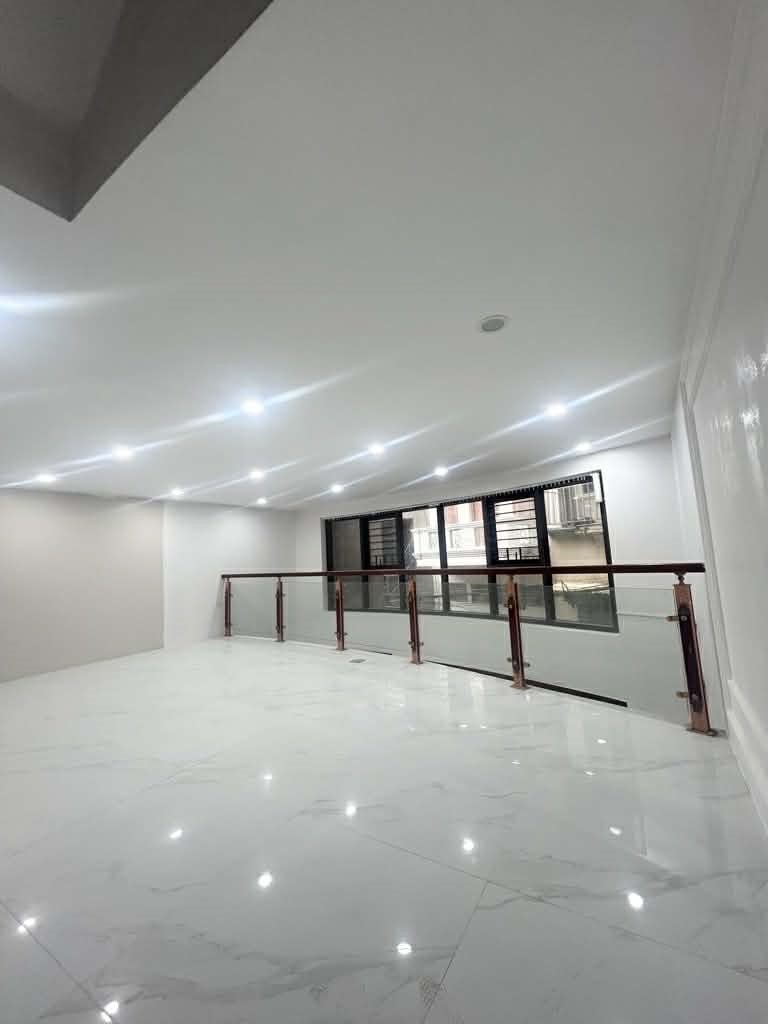 BÁN NHÀ CÁCH HỒ PHƯƠNG MAI 20m_65m2_7T THANG MÁY MT RỘNG_NGÕ THÔNG Ô TÔ_KINH DOANH ĐỈNH_24 tỷ