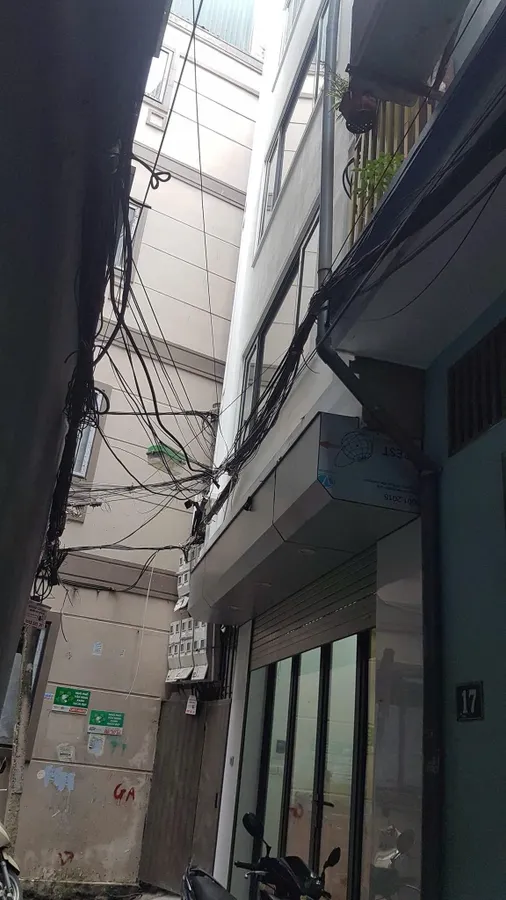 NHÀ ĐẸP NAM TỪ NIÊM -LÔ GÓC - NHÀ MỚI Ở NGAY - CÁCH 50M RA ĐƯỜNG ÔTÔ TRÁNH.