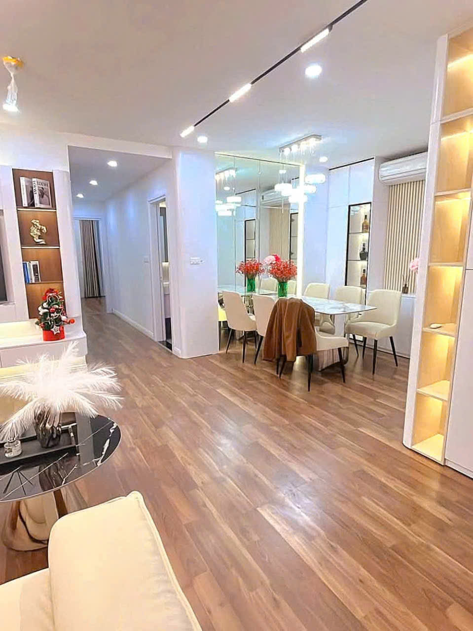 Bán căn hộ CC đẹp xuất sắc tại Goldmark City, 7,180 tỷ, 83m2 giá đầu tư sinh lãi