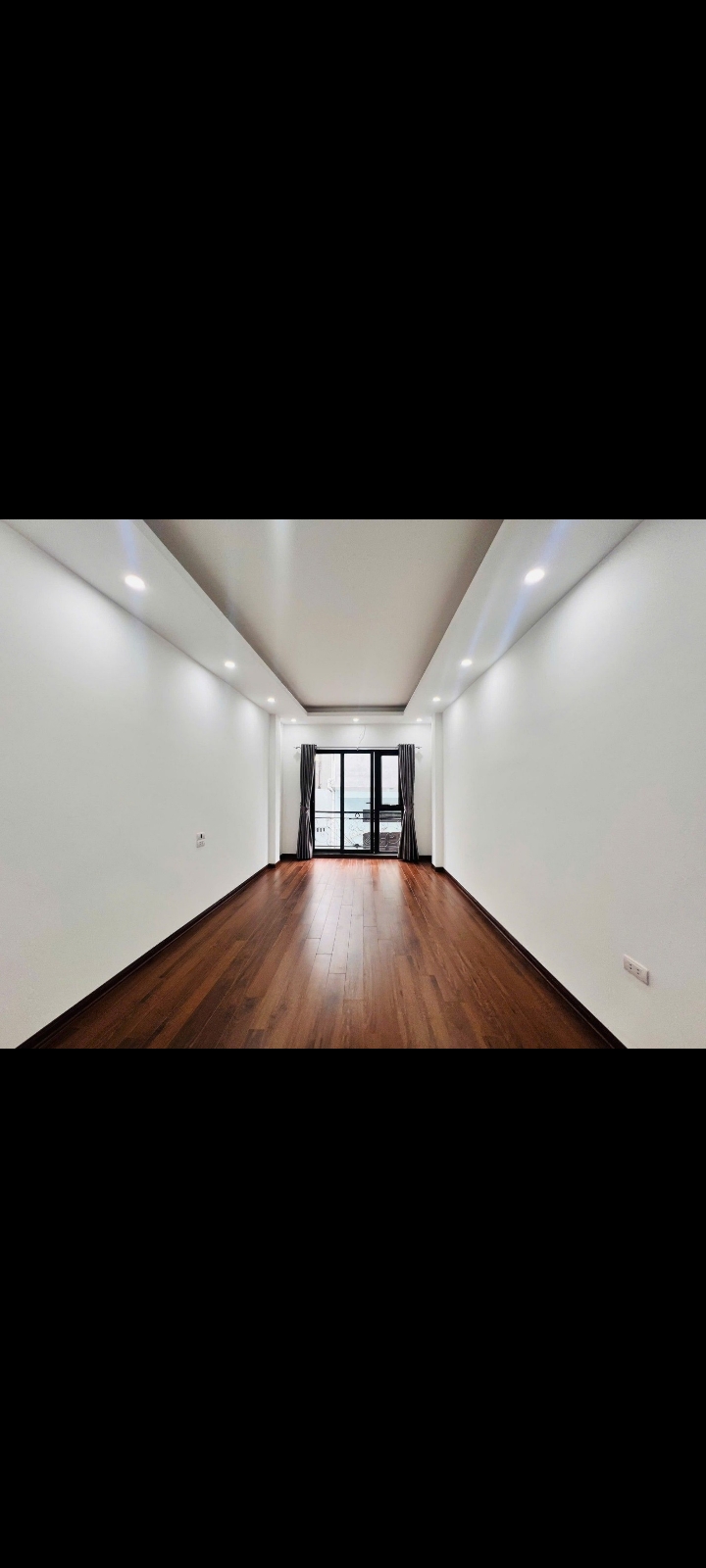 SIÊU PHẨM THANH XUÂN - Ô TÔ ĐỖ CỬA. GIAO THÔNG THUẬN LỢI. TIỆN ÍCH XUNG QUANH BẠT NGÀN. DT33 M*5T GIÁ 7.97 TỶ CÓ TL...