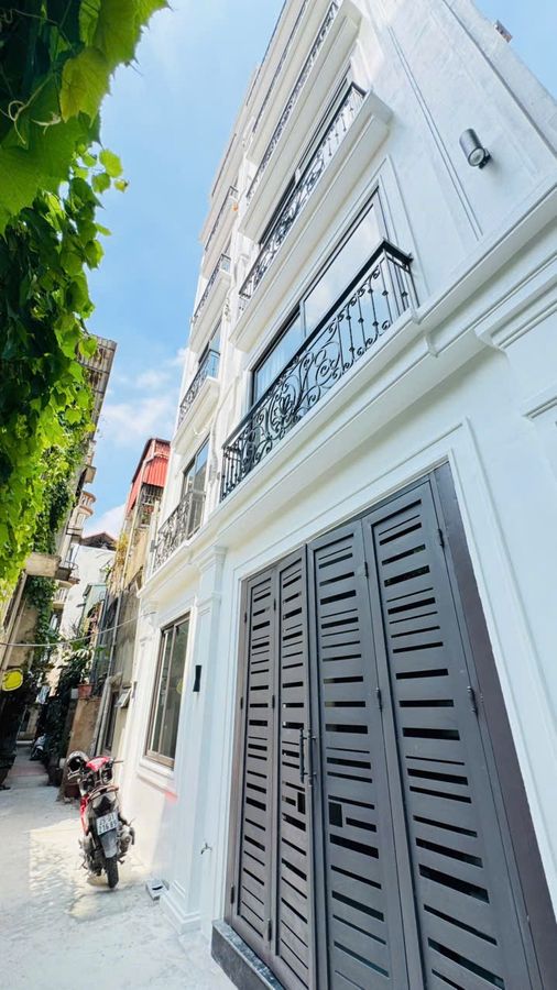 [272] Bán nhà phố Thái Hà, có thang máy-ô tô đỗ cổng, sổ vuông đẹp. Giá rẻ nhất phố chỉ 12.8 tỷ