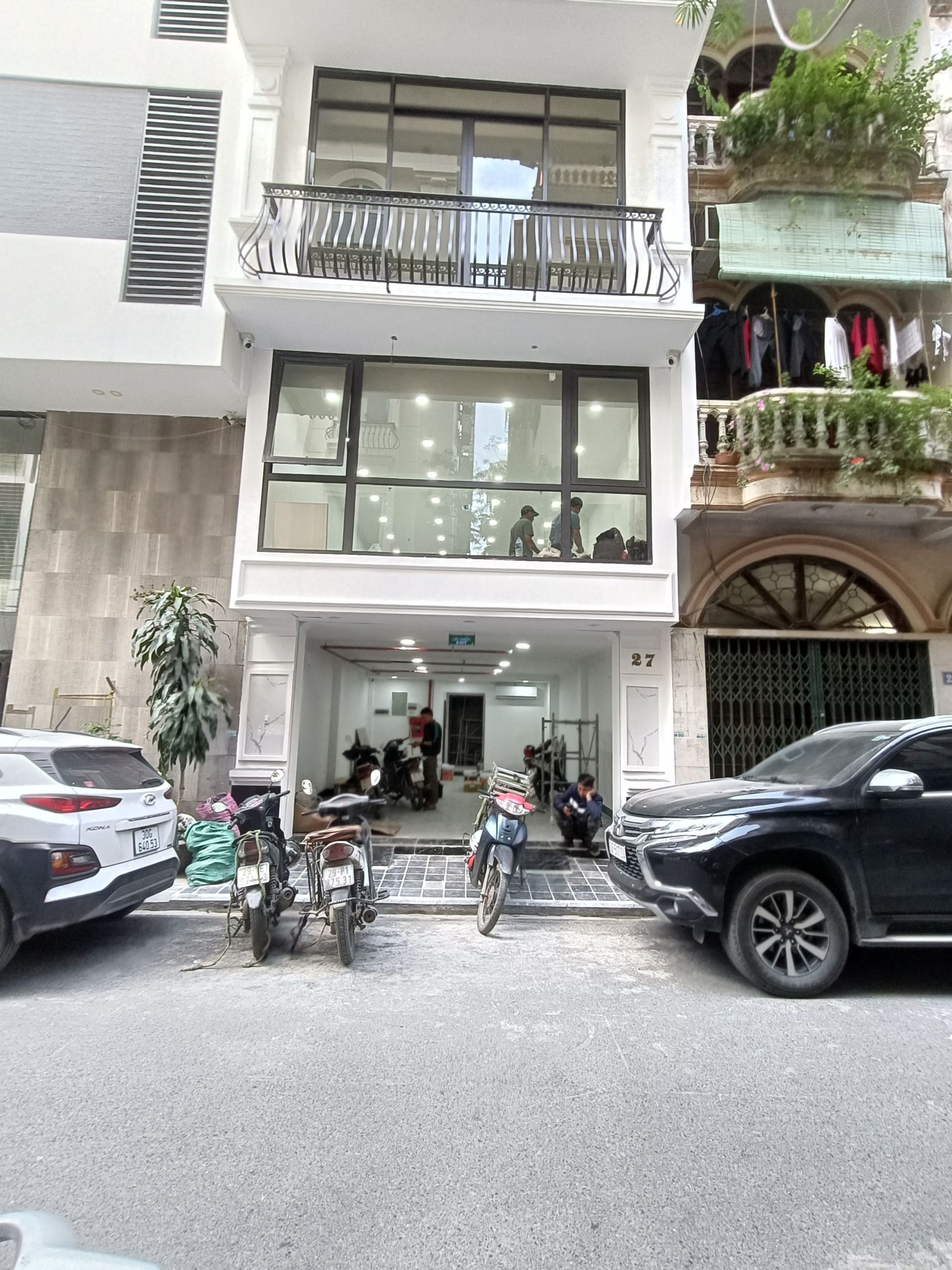 BOM TẤN ĐỐNG ĐA - CHÙA LÁNG - 8 TẦNG THANG MÁY -NGÕ THÔNG - KINH DOANH - Ô TÔ NGỦ TRONG NHÀ - QUY HOẠCH ỔN ĐỊNH - GIÁ 38 TỶ,