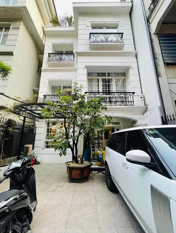 SIÊU PHẨM DÒNG TIỀN HOÀNG HOA THÁM - TÂY HỒ - Ô TÔ VÀO NHÀ - CỰC GẦN PHỐ - THANG MÁY XỊN - KINH DOANH,,