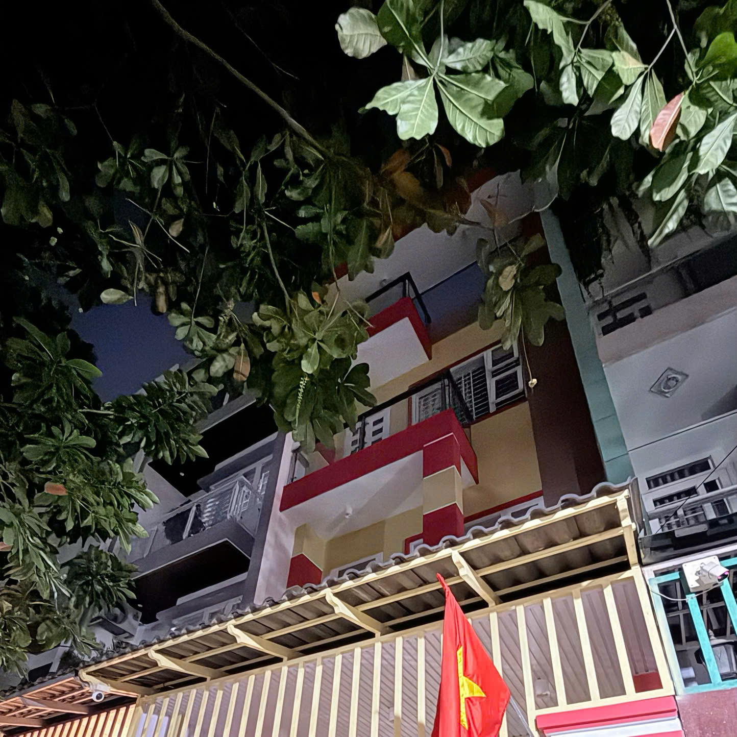 Chính chủ 1 đời – 61M² – 4 Tầng/4PN – Ô TÔ NGỦ NHÀ– Nhỉnh 8 Tỷ TL!