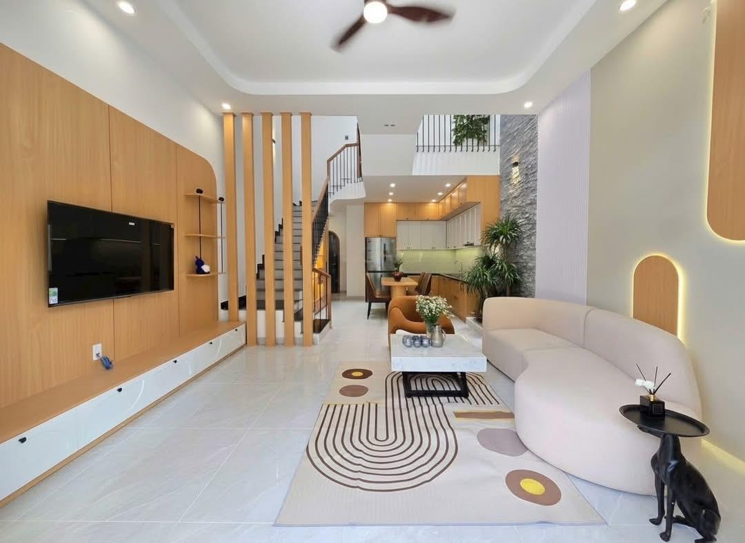 **Bán nhà hẻm 415 Trường Chinh, phường 14, Tân Bình; 5x15m - 3 tầng mới