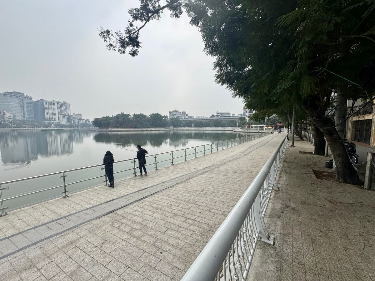 Nhà 5 Tầng Mặt Đường Hoàng Cầu - Đống Đa, View Hồ, 6PN, Khu vực hiếm nhà bán, Ở/KD Cafe/VP