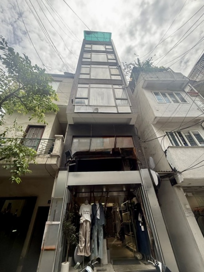 Bán nhà mặt phố Hoàng Cầu, Đống Đa. 8T Thang Máy, Cho Thuê 80tr/th. DT 75m2. Giá 34,5 Tỷ