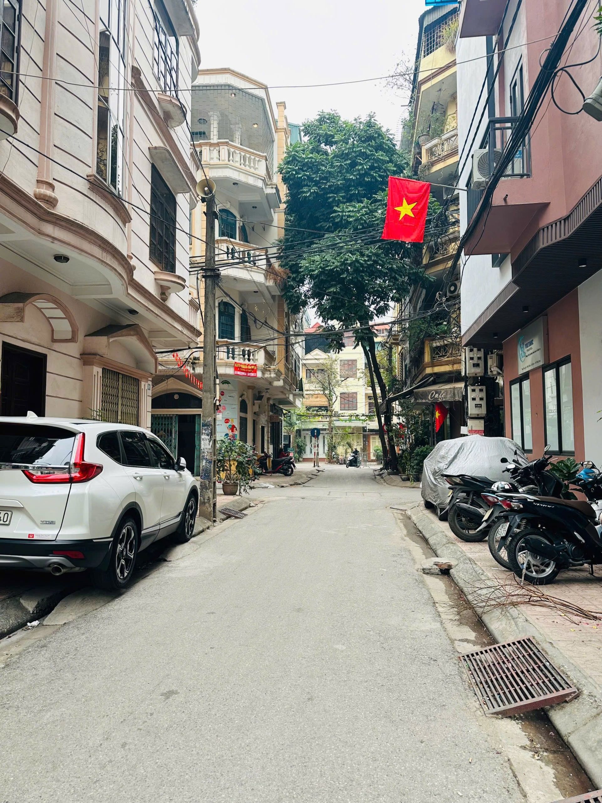 GIANG VĂN MINH - SIÊU PHẨM TRUNG TÂM BA ĐÌNH - VỊ TRÍ ĐẮC ĐỊA - 7 TẦNG THANG MÁY - OTO VÀO NHÀ HÀNG XÓM LOTTE -GIÁ 25.4 TỶ