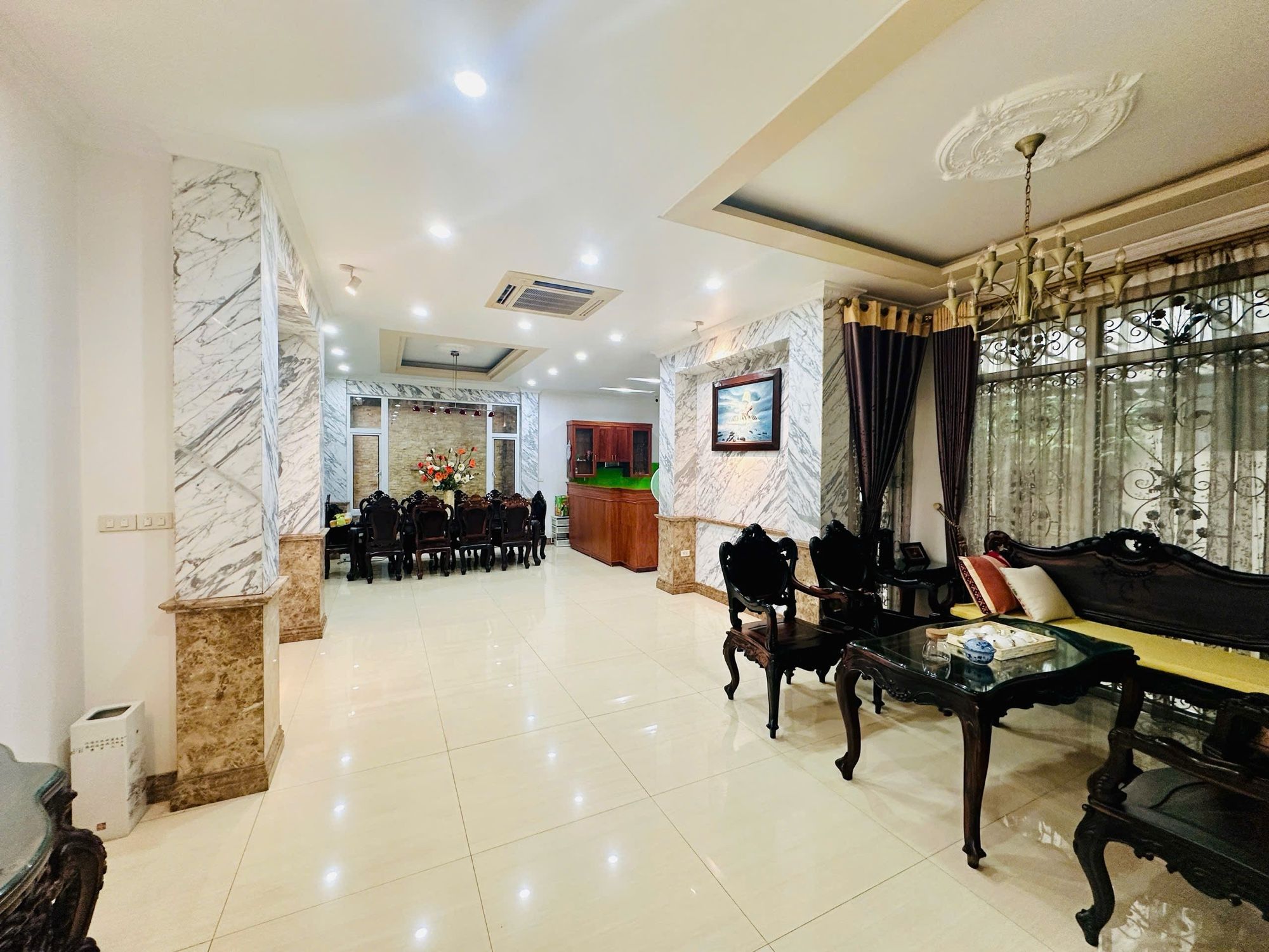 Biệt thự Huỳnh Văn Nghệ – KĐT Sài Đồng – 179m² – Mặt tiền 13m – Gần hồ –