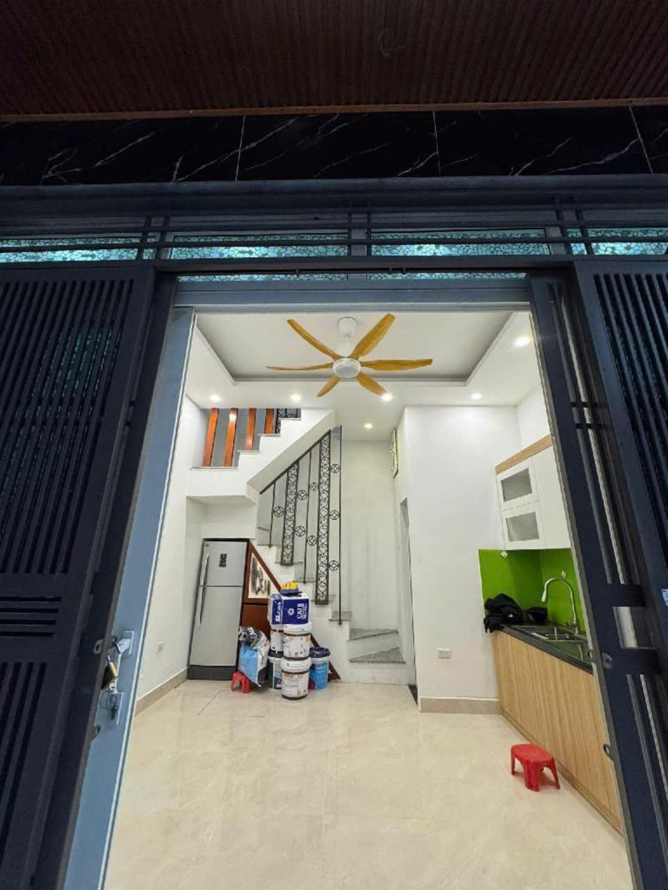 Cho thuê nhà Ở gia đình 43 Chùa Bộc,25 m², 5 tầng, gồm 3 phòng ngủ khép kín. 13,5 triệu