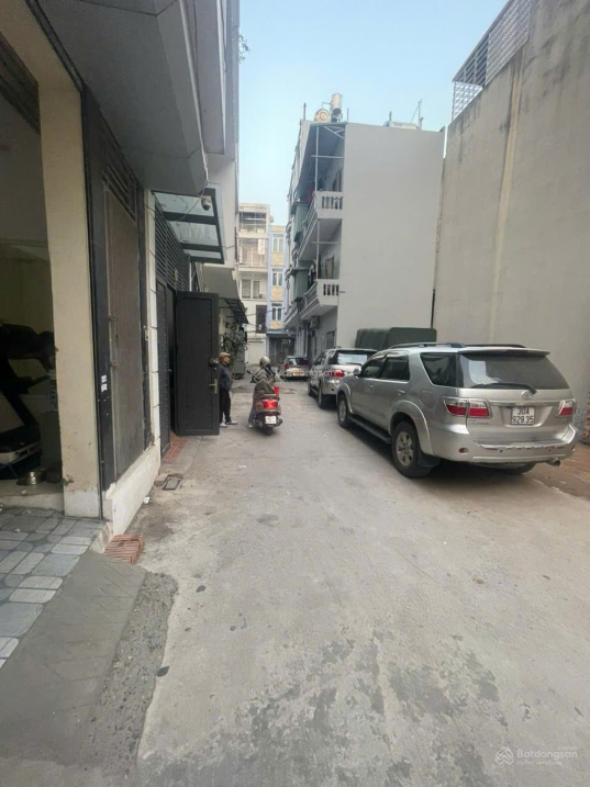 Đại Đồng, Vĩnh Hưng 3 tầng x 66m2, 4 ngủ, 3 WC 13 Triệu/th