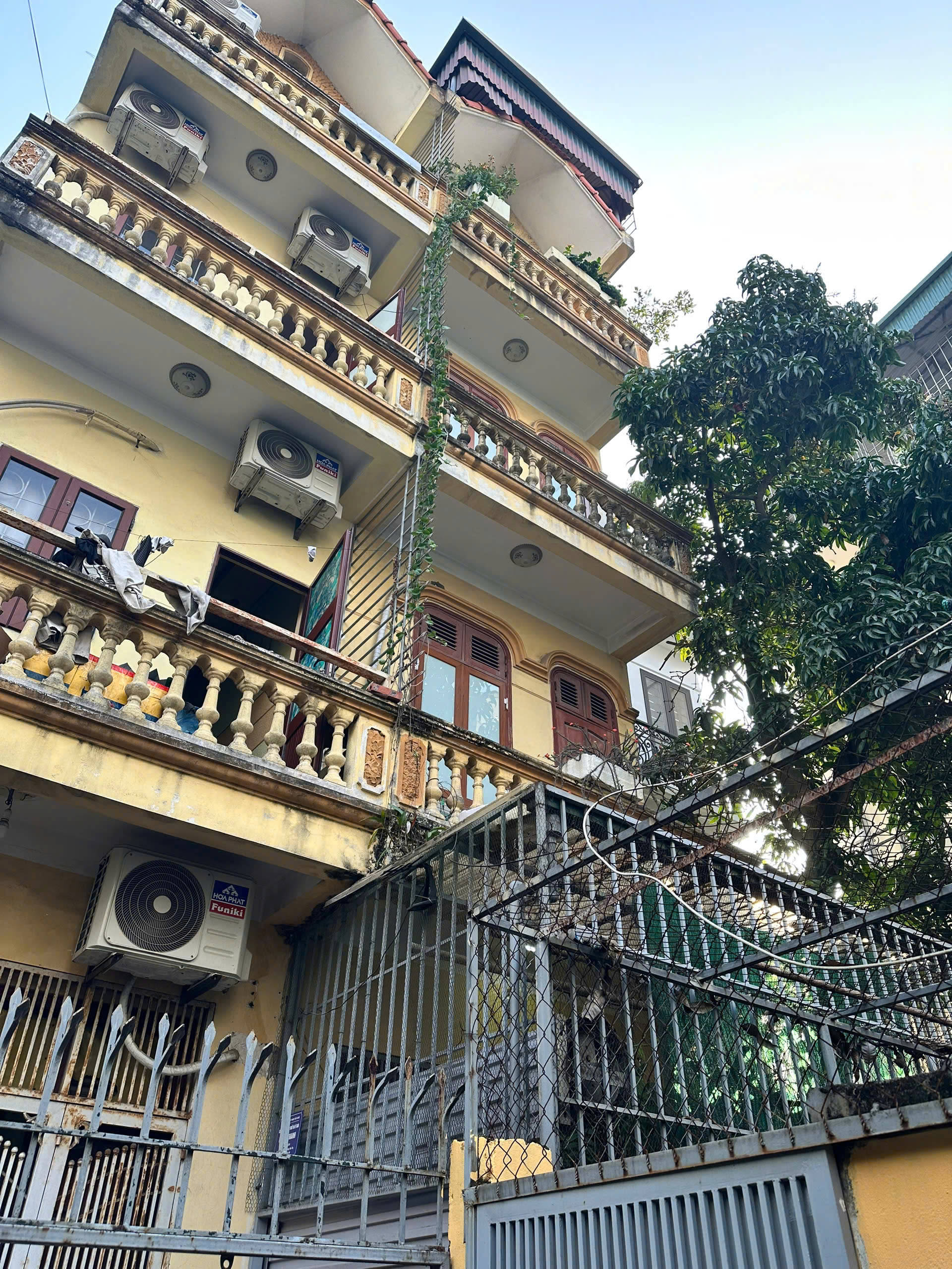 Cho thuê nhà ngõ 279 Hoàng Mai, 4 tầng, 45m², 5 PN, 15 Triệu