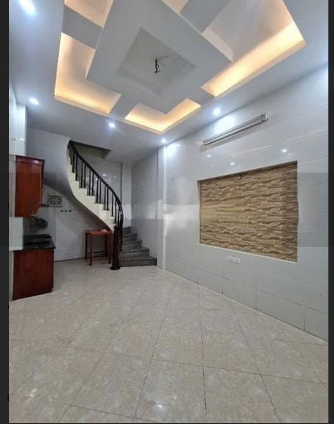 Cho thuê nhà ngõ Kiến Thiết 28m² x 5,5 tầng 14 triệu 10m ra ô tô