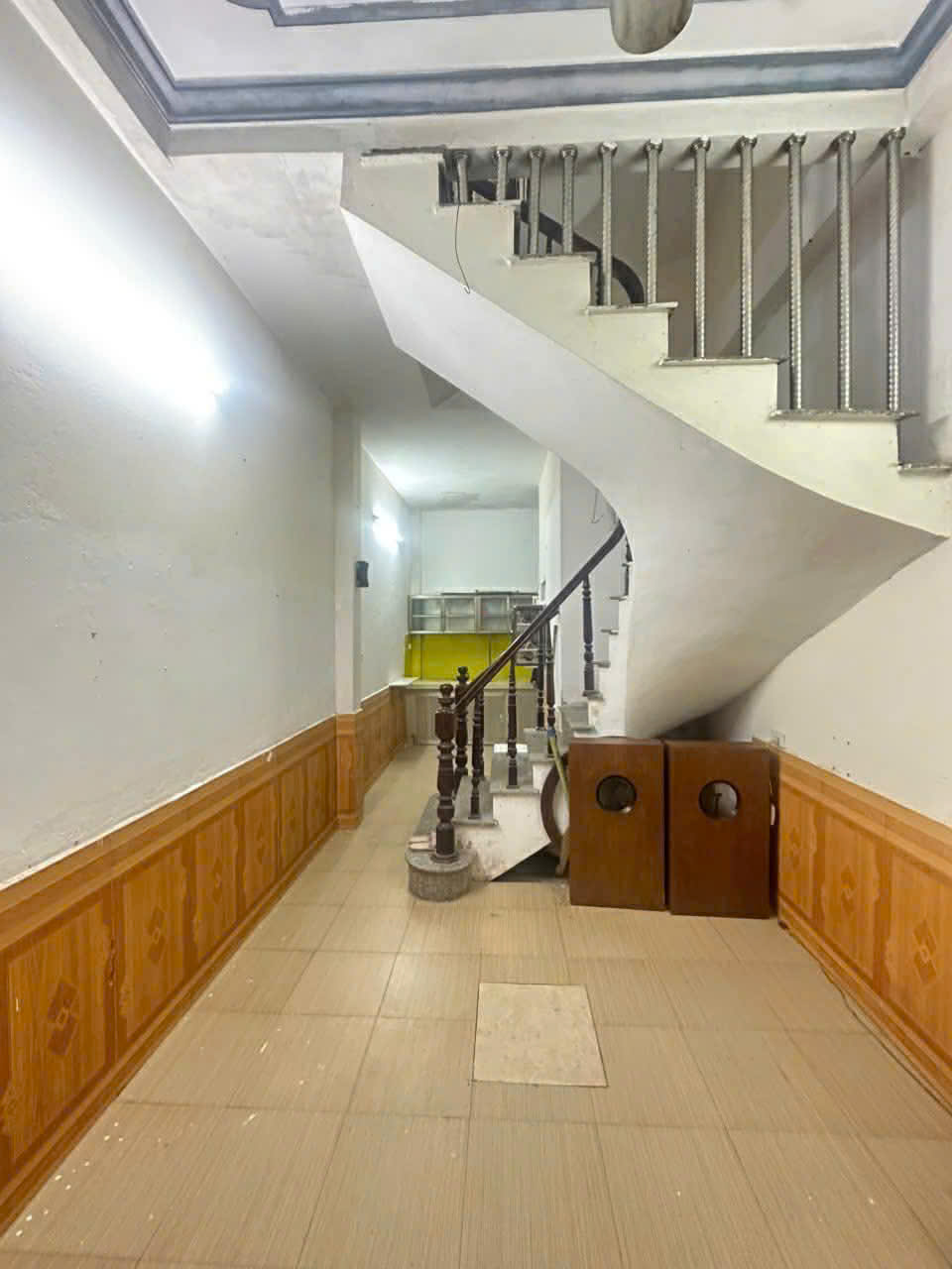 Cho thuê nhà ngõ 13 Lĩnh Nam, 30m2 x 4 tầng, 3 ngủ, 9 triệu