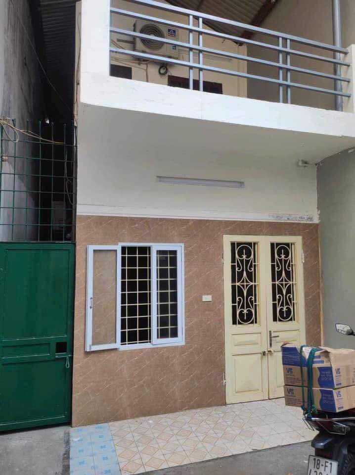 Ngõ 250 Phố Tân Mai diện tích 50m2, 2 tầng, 2 ngủ, 8 triệu vào ngay