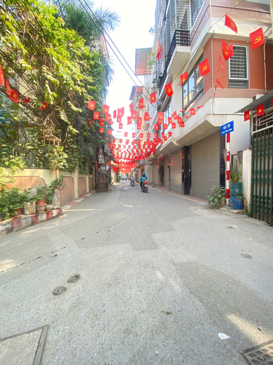 Cho thuê nhà 50m² x 1,5 tầng ngõ 143 Nguyễn Chính 6 triệu. làm kho, điện lạnh, nhôm kính