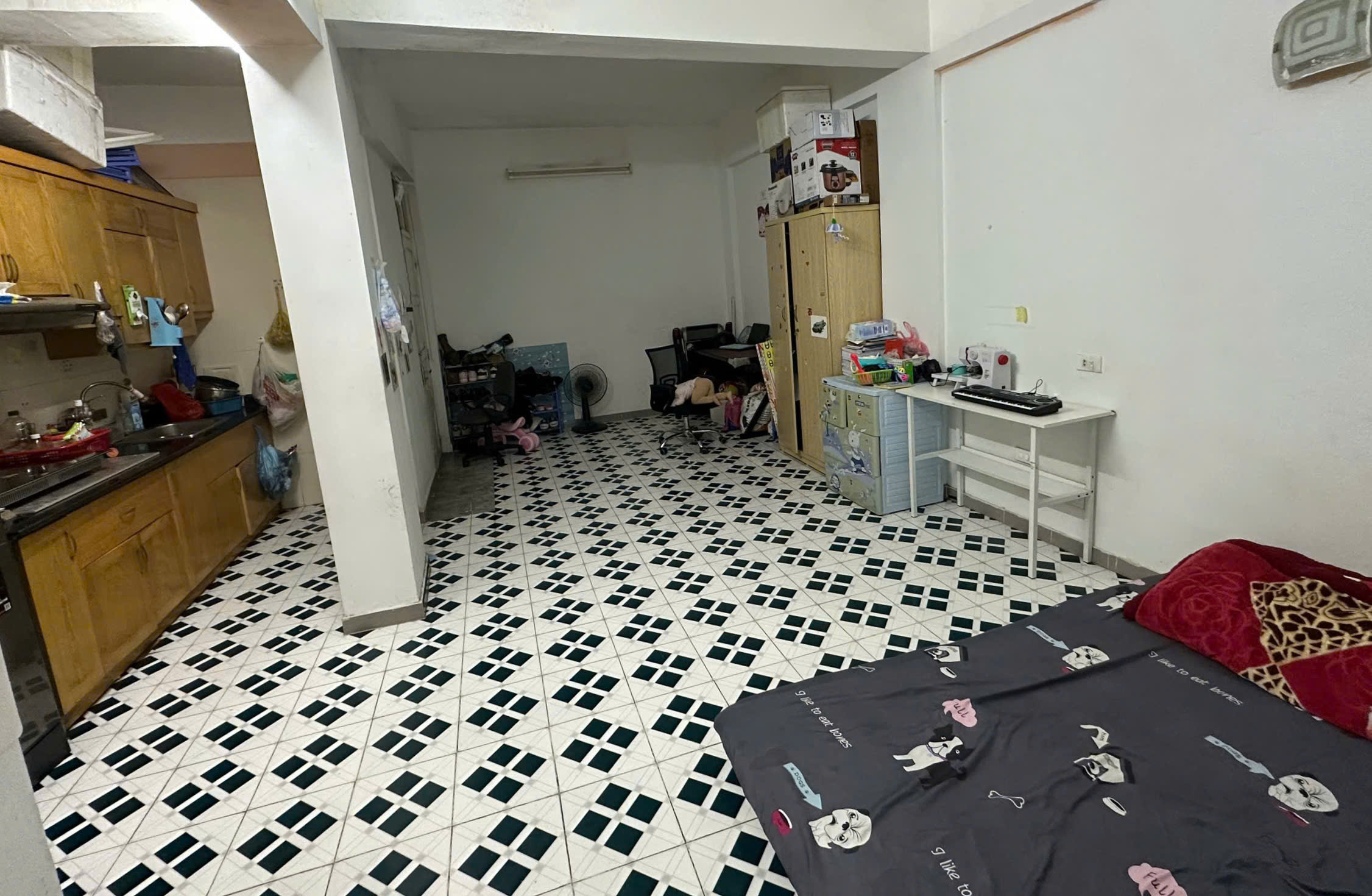 Cho thuê căn hộ tập thể tầng 5, ngõ 658 Trương Định, 5,7 triệu