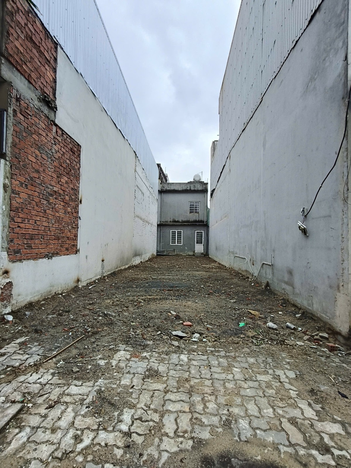 Lô đất vuông vắn 186m² đường Lê Hữu Trác, cách biển Mỹ Khê vài bước, giá đầu tư