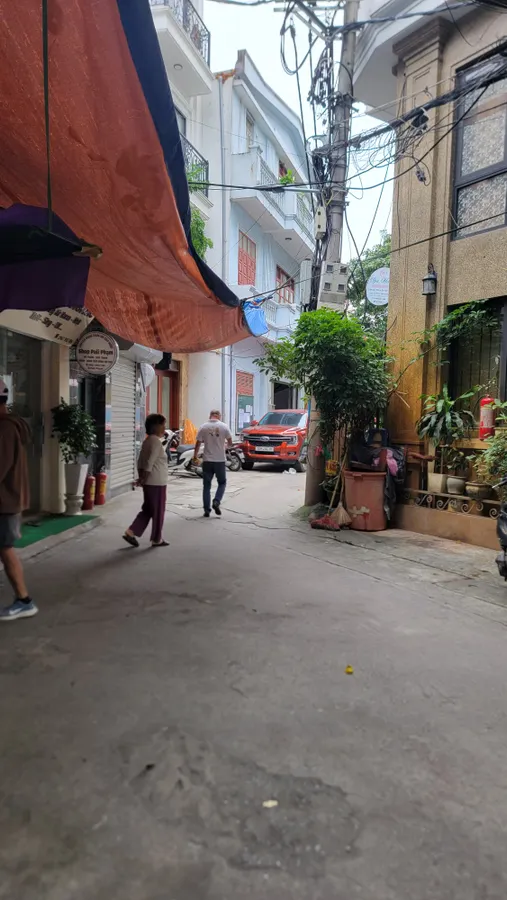 [267] BÁN TÒA VĂN PHÒNG 6 TẦNG TẠI THANH NHÀN, MẶT TIỀN VIP, THÔNG SÀN, 15M RA PHỐ, OTO TRÁNH, BÊN KIA ĐƯỜNG LÀ CÔNG VIÊN VÕ THỊ SÁU