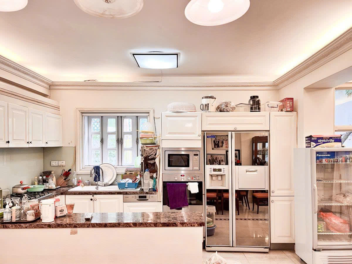 Bán biệt thự mặt phố Nguyễn Gia Thiều – 255m² – 3 tầng – Hạng A