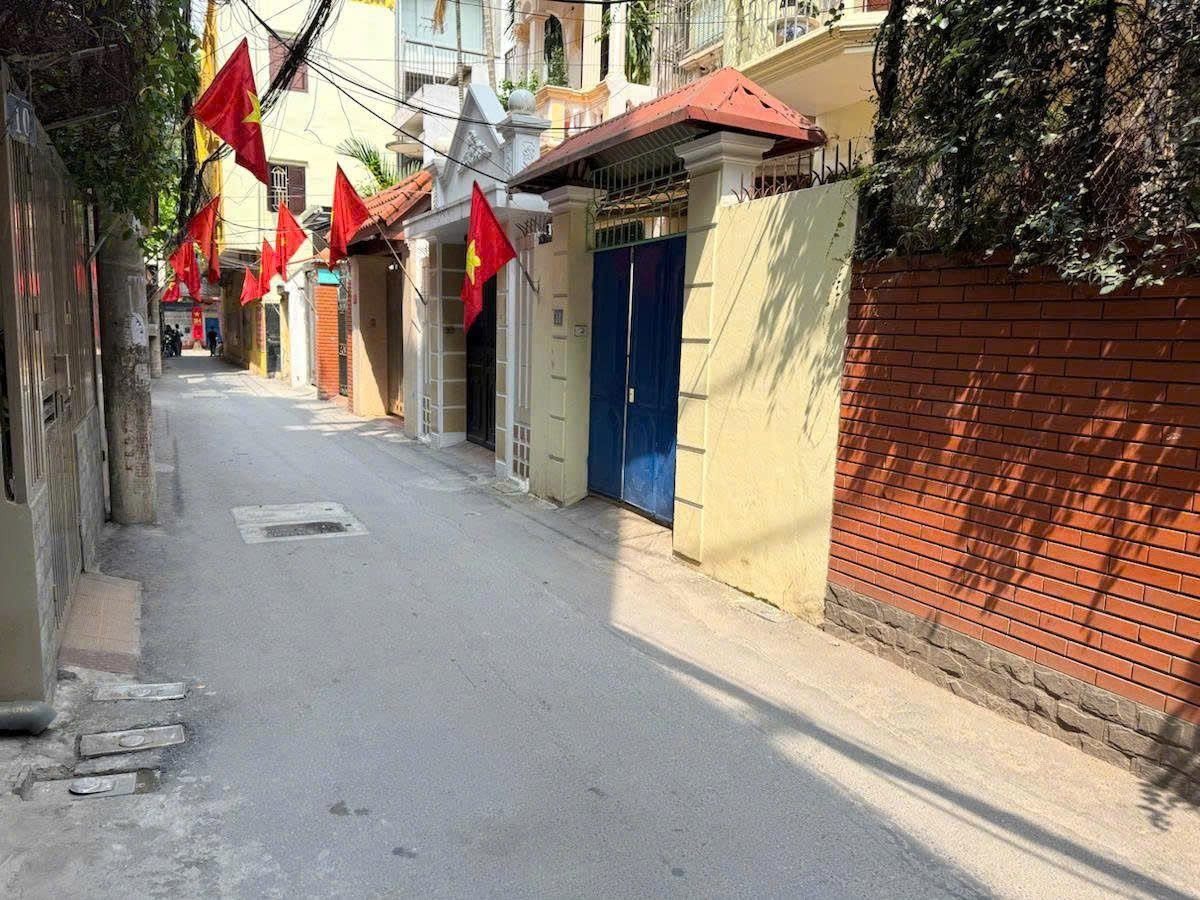 Bán Nhà Phố Nguyễn Ngọc Nại 77m x 3 Tầng MT 7M K/D Ô Tô Tránh 21.5 Tỷ