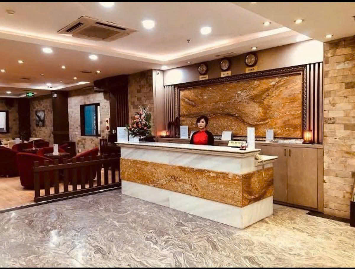 Bán khách sạn Trần Duy Hưng – 200m² – 10 tầng – 42 phòng – Dòng tiền 2.2 tỷ/năm – 80 tỷ