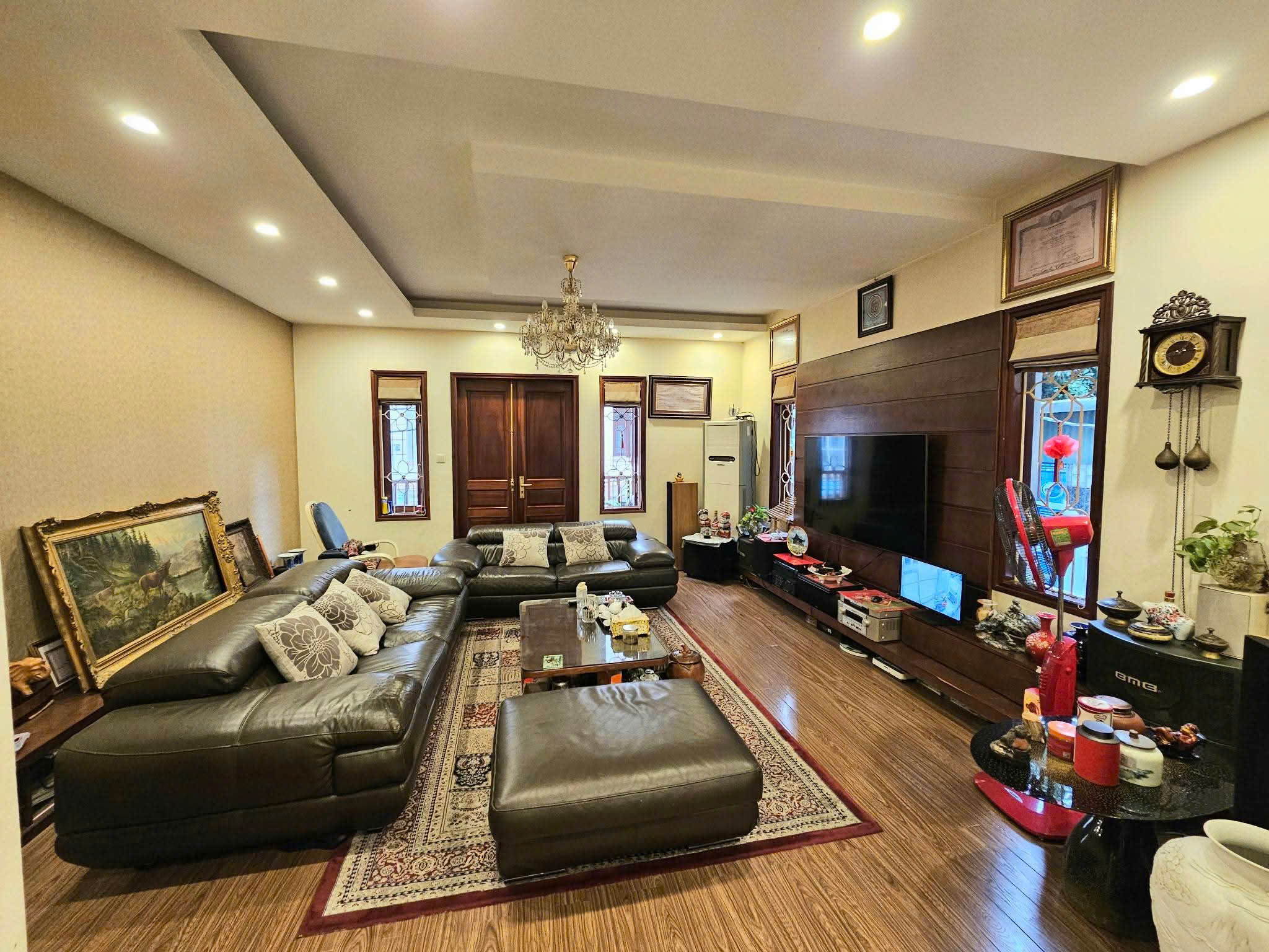 Bán nhà Ngọc Khánh – Ba Đình, 85m², 5 tầng, giá 33.x tỷ.