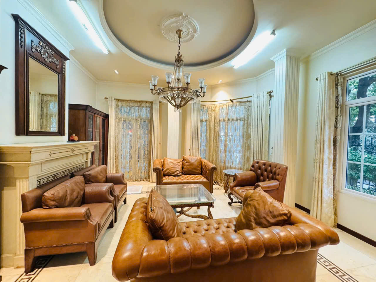 Bán nhà ĐTM Cầu Giấy – Dịch Vọng Hậu, 250m², 4 tầng, giá 127 tỷ.