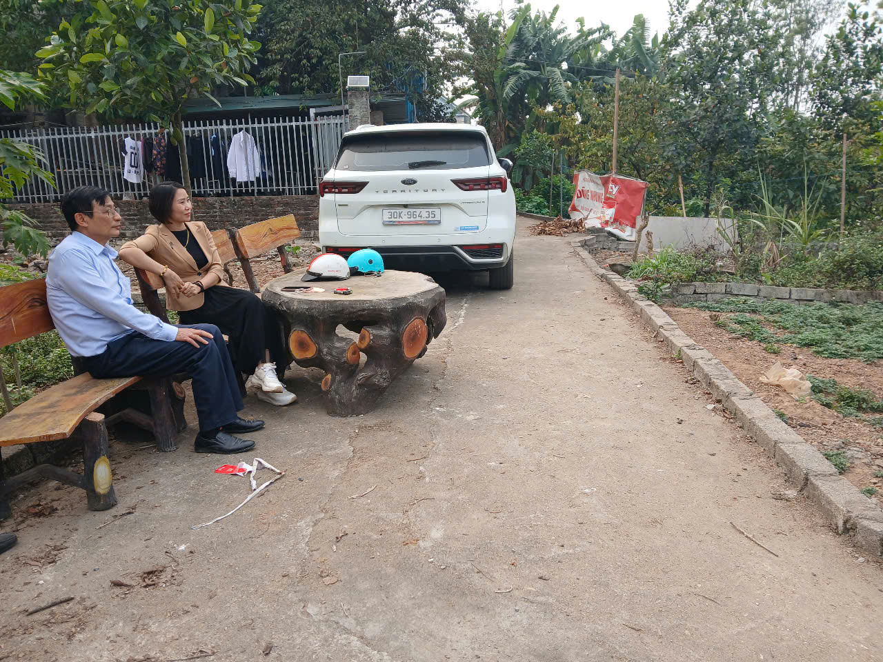 HIỆN TẠI EM ĐANG CÓ LÔ ĐẤT Ở TÍCH GIANG PHÚC THỌ DIỆN TÍCH 47.5M ,Ô TÔ NẰM TRONG ĐẤT, GẦN ĐƯỜNG 32. GIÁ CHỈ 1X