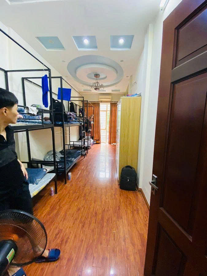 bán nhà mặt phố Nguyễn Ngọc Nại 52m x 4 tầng Vỉa Hè K/D Giá 23 Tỷ