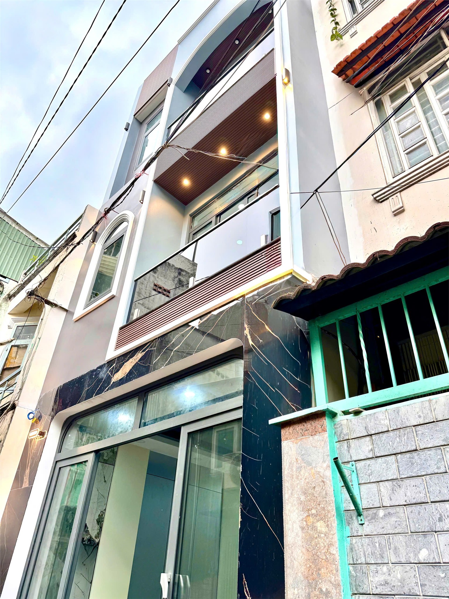 60m2, BÁN GẤP NHÀ 3 TẦNG, 4PN, HXH, PHẠM VĂN ĐỒNG, P1 GÒ VẤP, 9 TỶ 39 TL