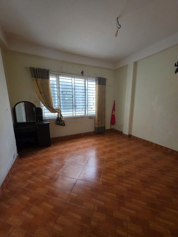 Bán Nhà Vũ Tông Phan. Thanh Xuân. DT 42m2. MT 6.8m. 5 Tầng. Giá 7.46 Tỷ.