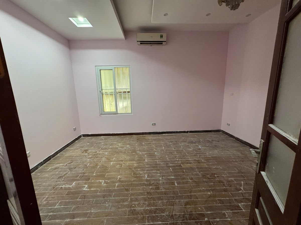 Bán Nhà Nguyễn Hoàng. Nam Từ Liêm. Ô Tô. DT 54m2. MT 5.4m. 5 Tầng. Giá 21.4 Tỷ.