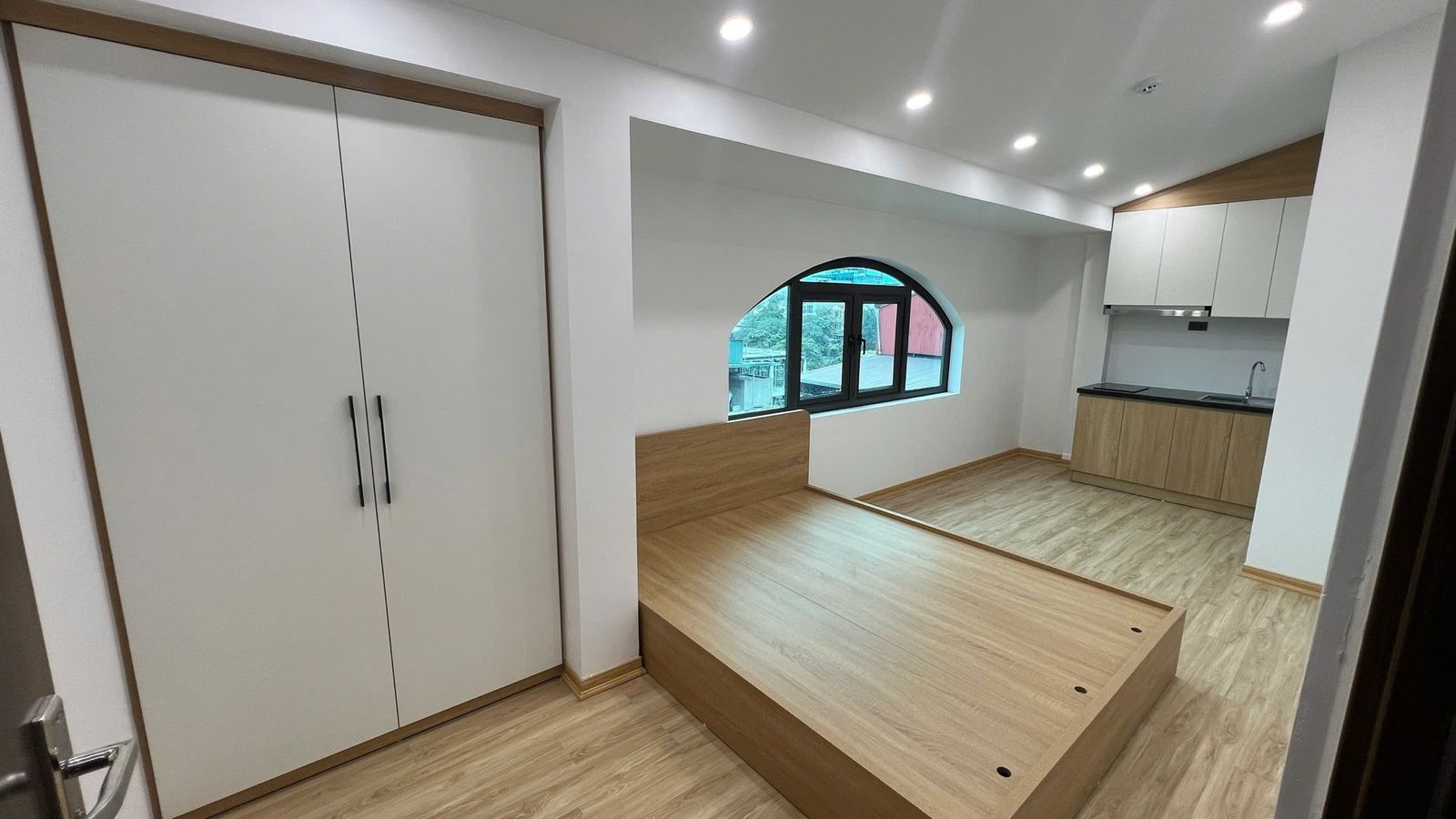 Bán Nhà Phương Liệt. Thanh Xuân. 5 Tầng Thang Máy. Lô Góc. Ô Tô. DT 146m2. MT 5.5m. Giá 37.6 Tỷ