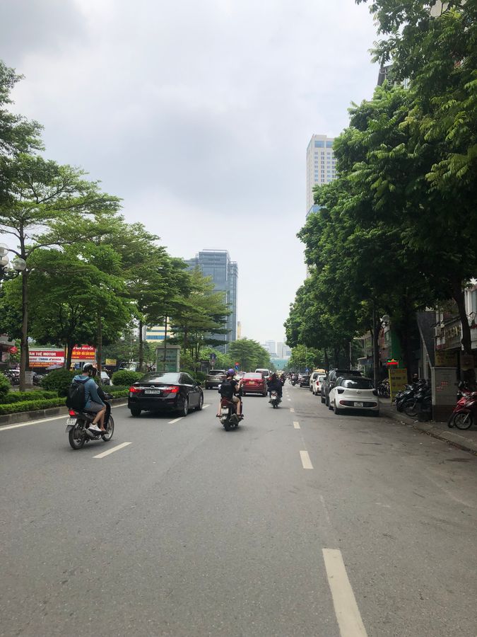 BÁN NHÀ MẶT PHỐ TRUNG KÍNH – 160M² – MT 6.4M – GIÁ 125 TỶ CẦU GiẤY