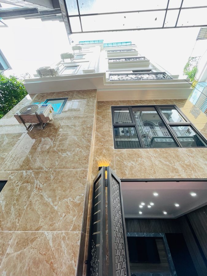 Siêu phẩm thang máy Quận Hoàng Mai-Nhà mới-chắc chắn-Mặt tiền siêu khủng-Full nội thất ở sướng