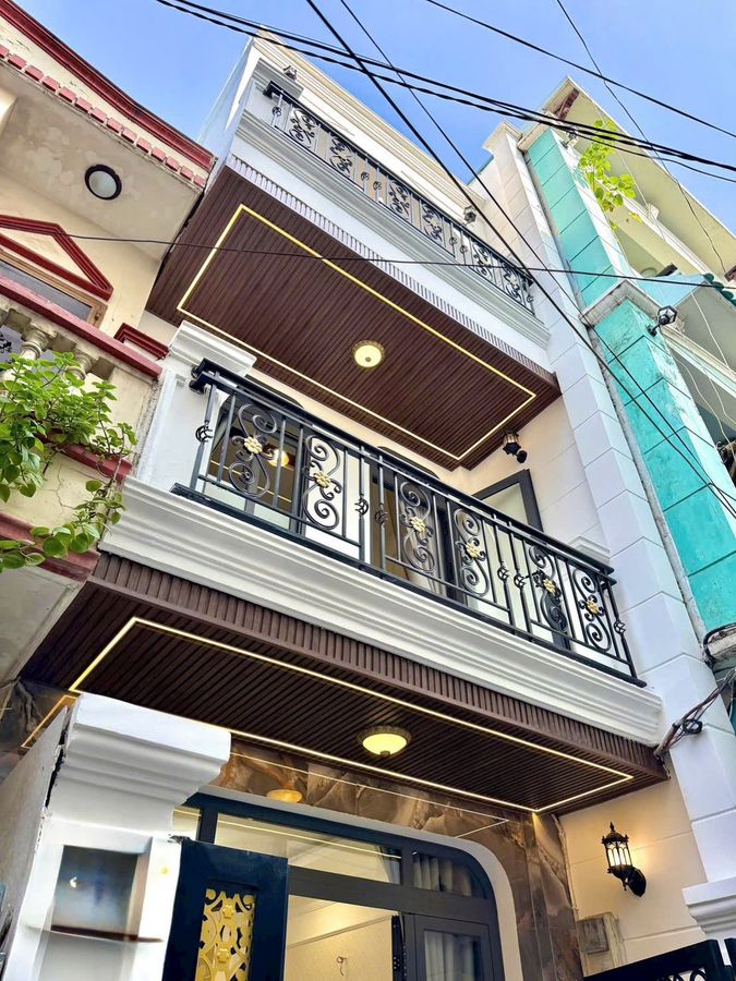 "LÊN SÓNG" NHÀ MỚI PHƯỜNG 2 PHÚ NHUẬN - NGAY PHỐ ẨM THỰC PHAN XÍCH LONG - KHU VIP DÂN TRÍ - GIÁ CỰC TỐT!