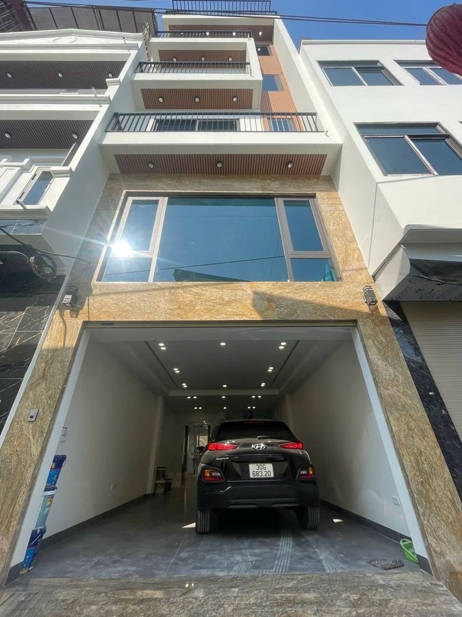 BÁN NHÀ PHỐ NGỌC THỤY – LONG BIÊN | CĂN HIẾM – NHÀ MỚI – THANG MÁY – GARA Ô TÔ