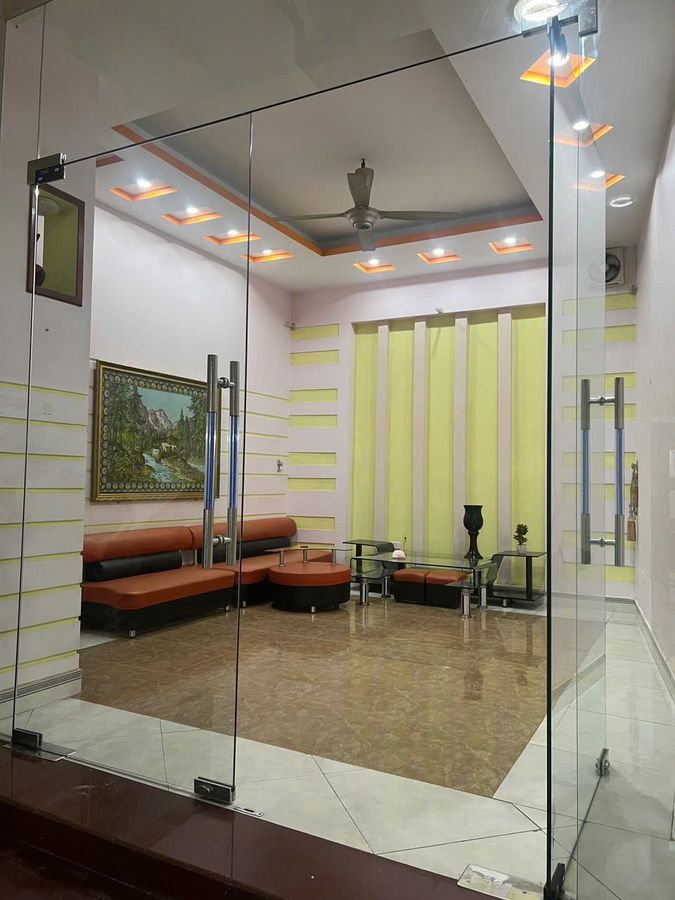 NHÀ ĐẸP PHÚC DIỄN – GẦN TRƯỜNG HỌC Ô TÔ ĐỖ CỔNG NHÀ CHỦ Ở CÓ LỘC